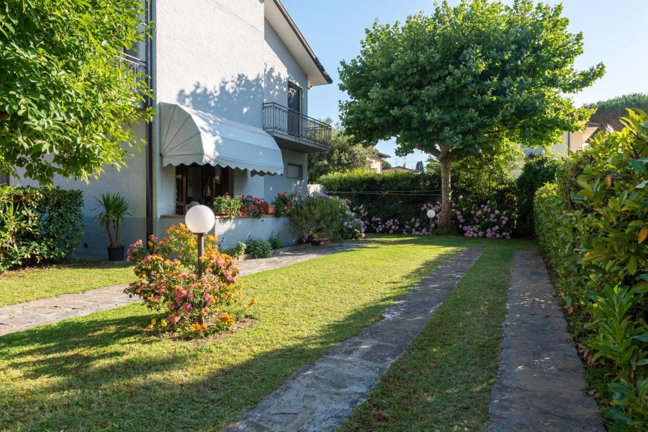 Apartment Holiday Versilia كامايوري المظهر الخارجي الصورة