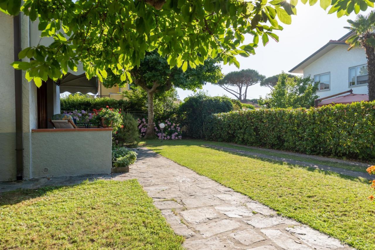 Apartment Holiday Versilia كامايوري المظهر الخارجي الصورة