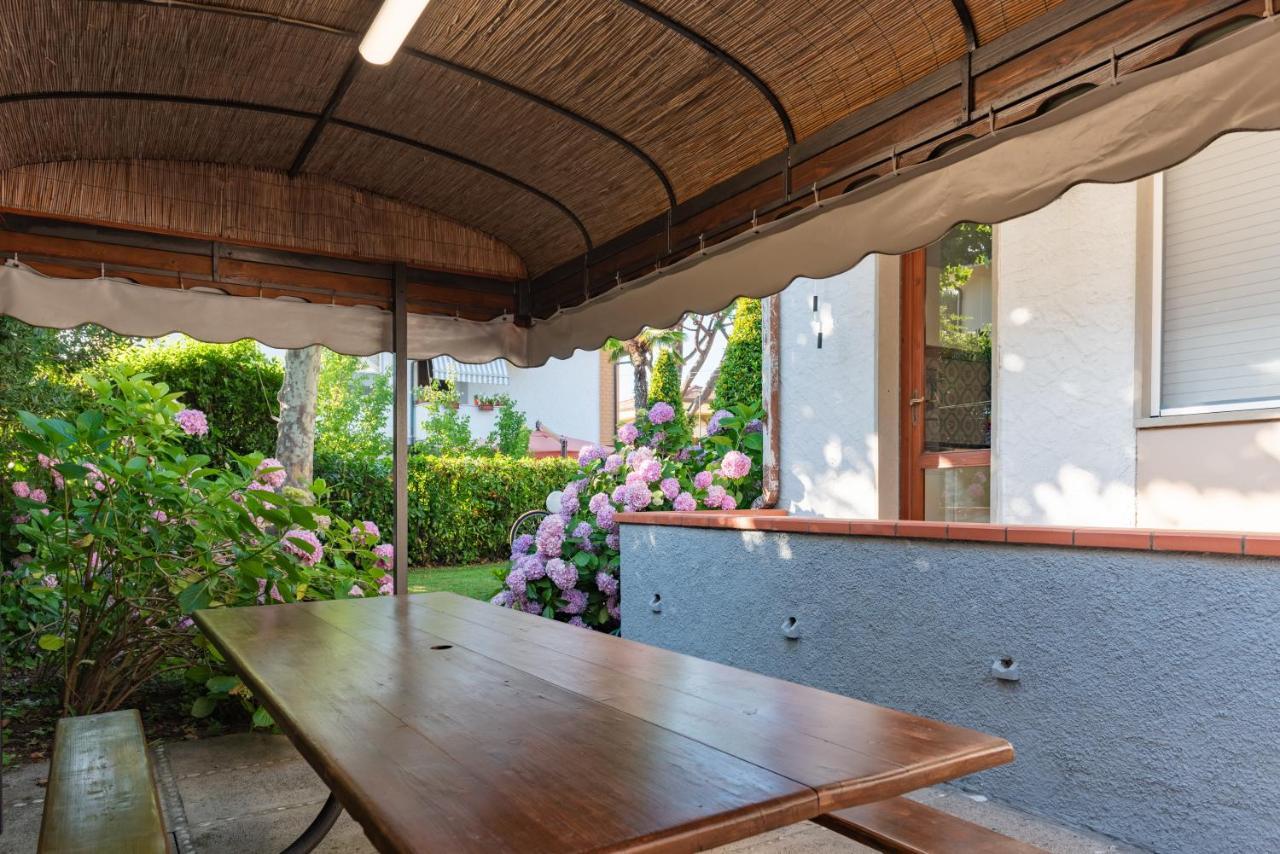 Apartment Holiday Versilia كامايوري المظهر الخارجي الصورة